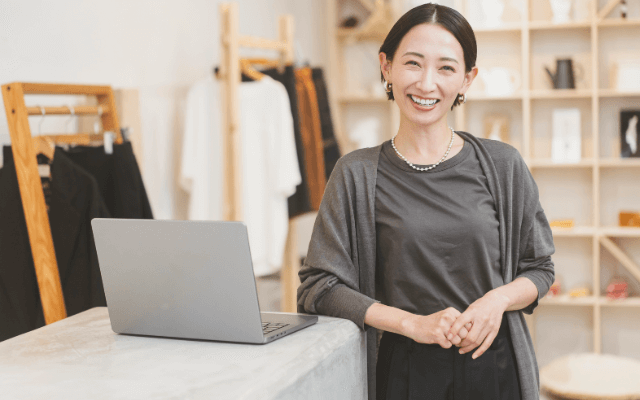 販売業の女性